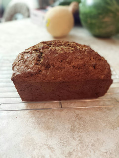 A picture of Zucchini bread.