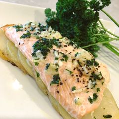 Garlic butter salmon A picture of Garlic butter salmon.