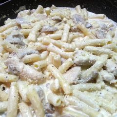 A picture of Chicken Mushroom Carbonara.
