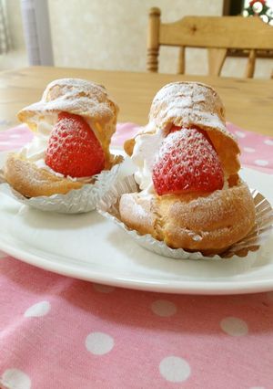 A picture of Easy Strawberry Cream Puffs in the Microwave.