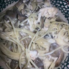 A picture of Chicken Tetrazzini.