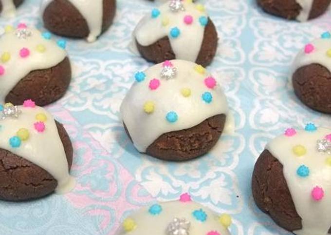 Simple Way to Make Quick Snowball-style Decorated Chocolate Cookies