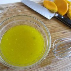 A picture of Lemony Viniagrette.