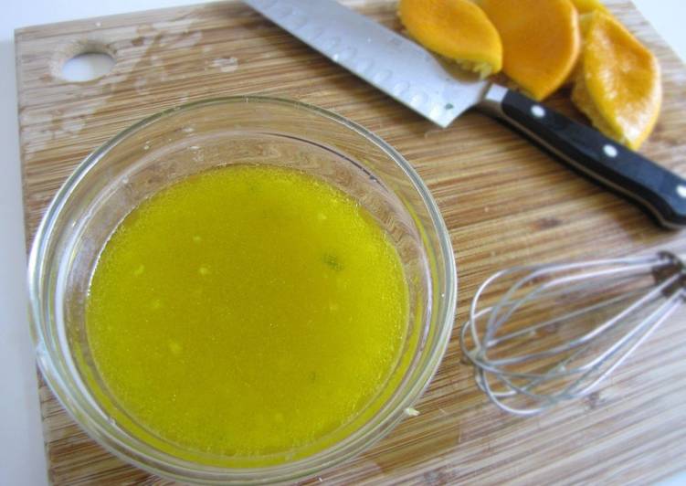 Simple Way to Make Perfect Lemony Viniagrette