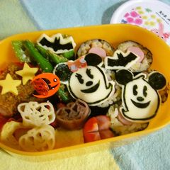 A picture of Mickey Mouse Ghost Character Bento.