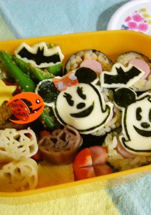 A picture of Mickey Mouse Ghost Character Bento.