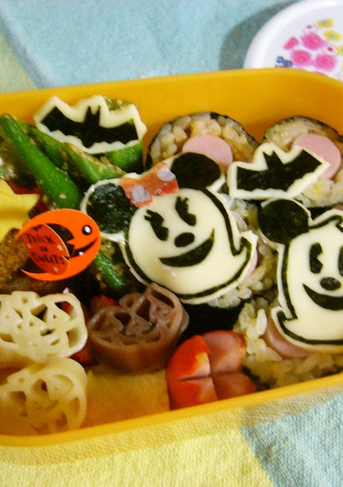 A picture of Mickey Mouse Ghost Character Bento.