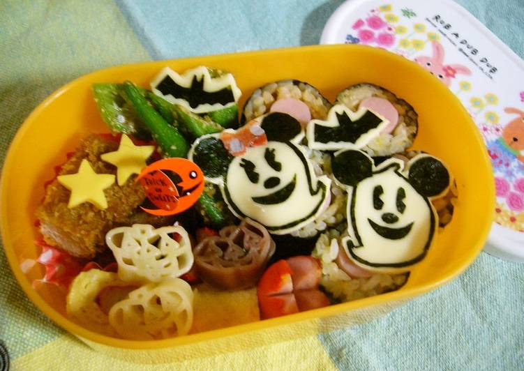 Simple Way to Make Favorite Mickey Mouse Ghost Character Bento