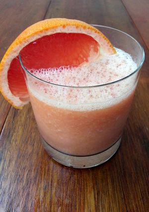 A picture of Grapefruit Smoothies / Vegan.