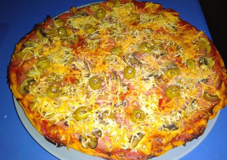 Pizza casera clásica