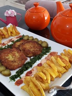 عکسی از دستور کتلت سیب زمینی و سیب زمینی سرخ کرده😋