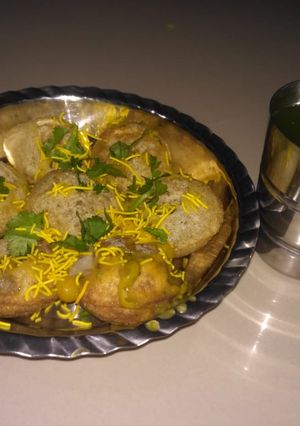 પાણીપુરી (Pani Puri Recipe In Gujarati) રેસીપી મુખ્ય ફોટો