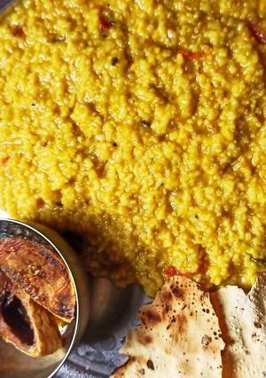 ইলিশ মাছ ভাজা ও খিচুড়ি(ilish mach bhaja o khichdi recipe in Bengali) রেসিপির প্রধান ছবি