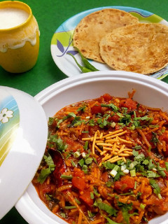 સેવ-ટામેટા નું શાક રેસીપી મુખ્ય ફોટો