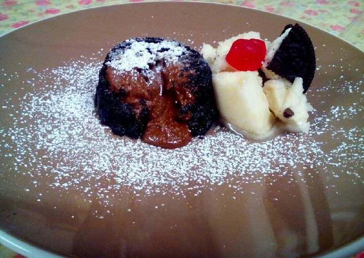 Resep Oreo Lava Cake (1 minute in microwave) yang Enak Banget