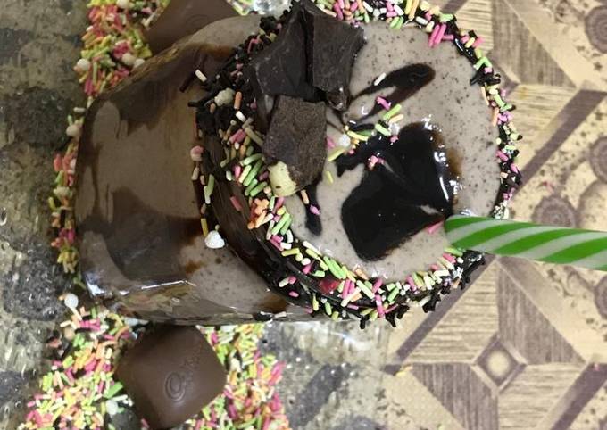 Recipe of Homemade Chocolate kaju cookies thick shake