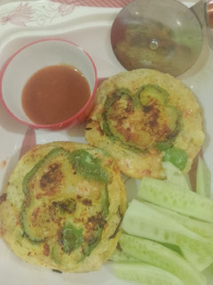 A picture of Bun style pakoray.