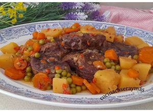 Una foto de Jarrete de ternera guisado con patatas