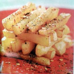 A picture of French Fries with numbing chilli salt.