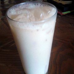 A picture of M&N's breakfast oat drink.