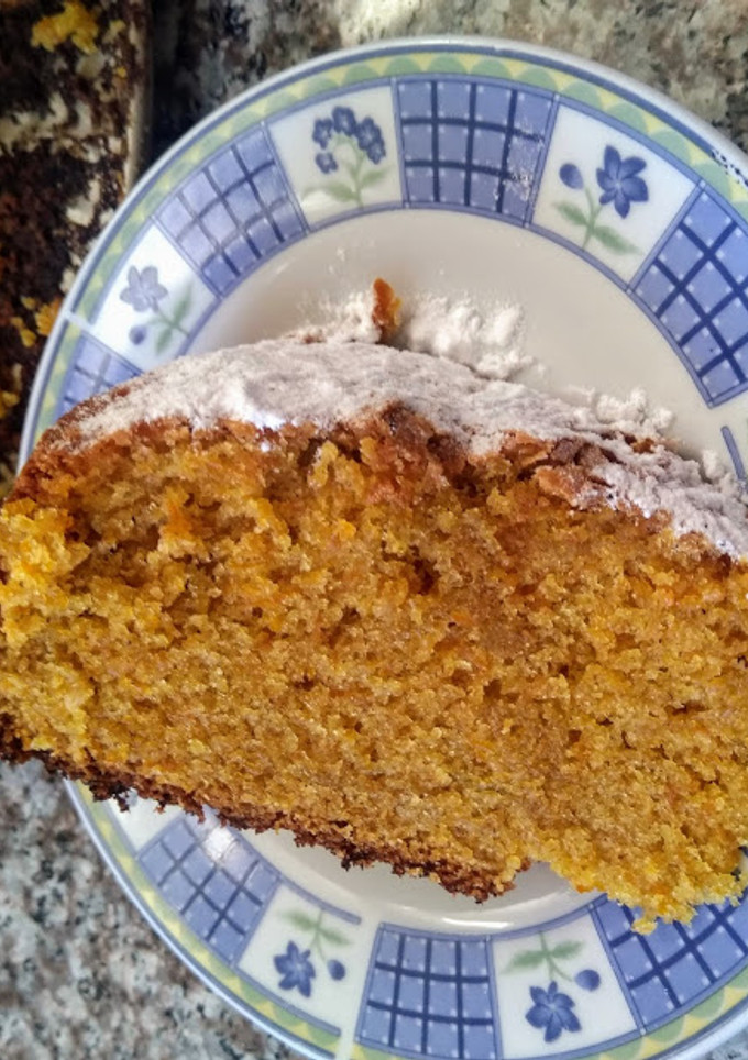 Una foto de Torta de zanahoria con harina integral