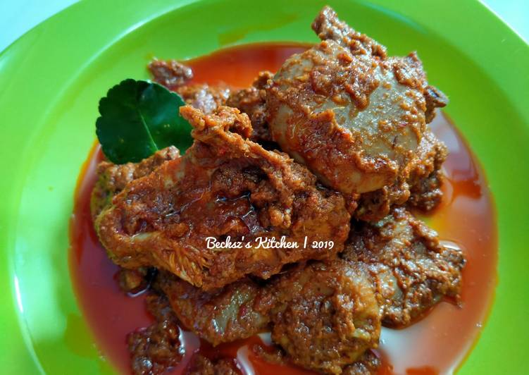 52. Kalio Ayam dan Jengkol