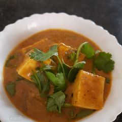 A picture of Paneer butter masala.