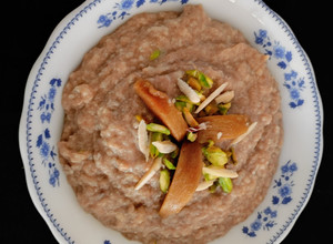 A picture of Chikoo kheer.
