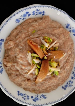 A picture of Chikoo kheer.