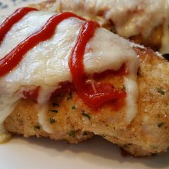 A picture of Chicken parmagiana.