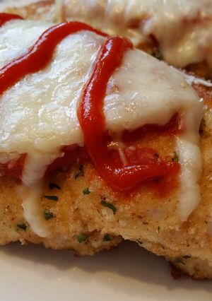 A picture of Chicken parmagiana.