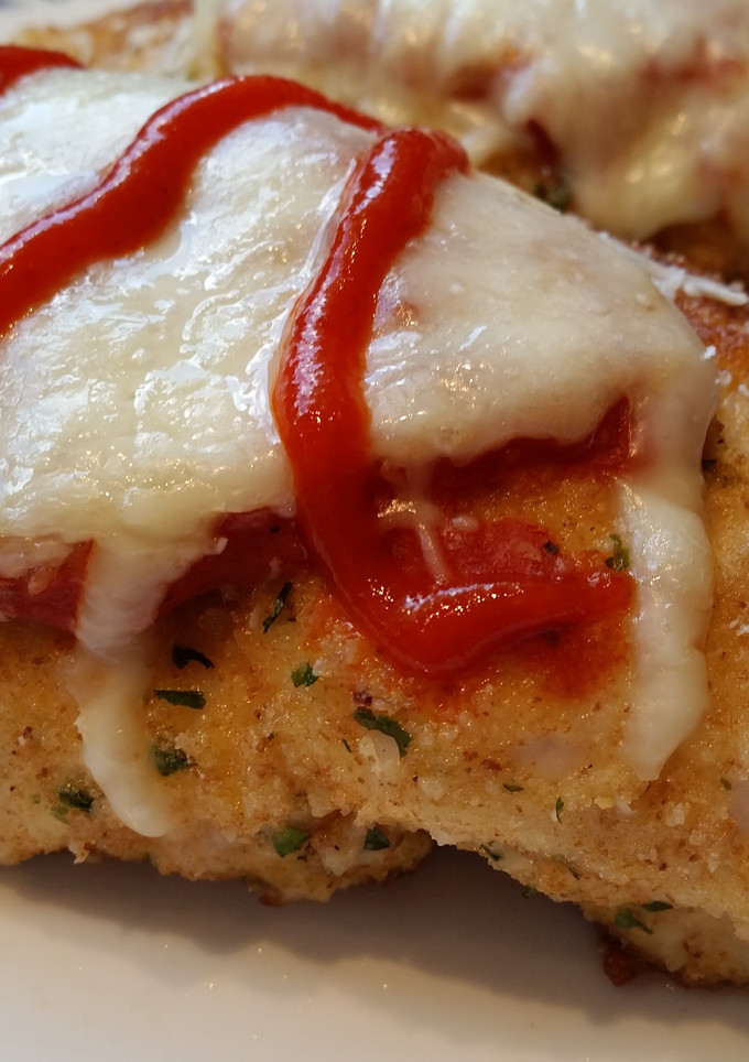 A picture of Chicken parmagiana.