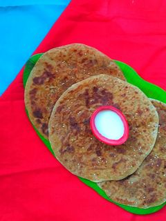 तीळ पोळी (til poli recipe in marathi) रेसिपी चे मुख्य फोटो