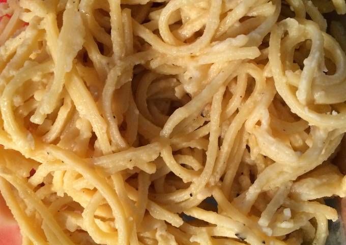 One Pot Parmesan Garlic Pasta Recipe by kgahan2 - Cookpad