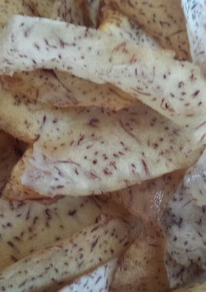 A picture of Quick and easy taro chips.
