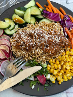 A picture of Asian noodle salad.