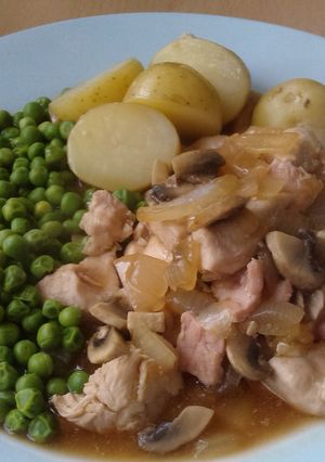 A picture of Vickys Chicken & Bacon Casserole, GF DF EF SF NF.