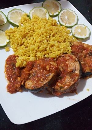صورة لوصفة سمك الاسبادون بالصلصة