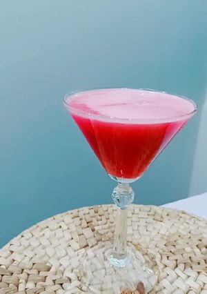 A picture of Pomegranate fresh juice.