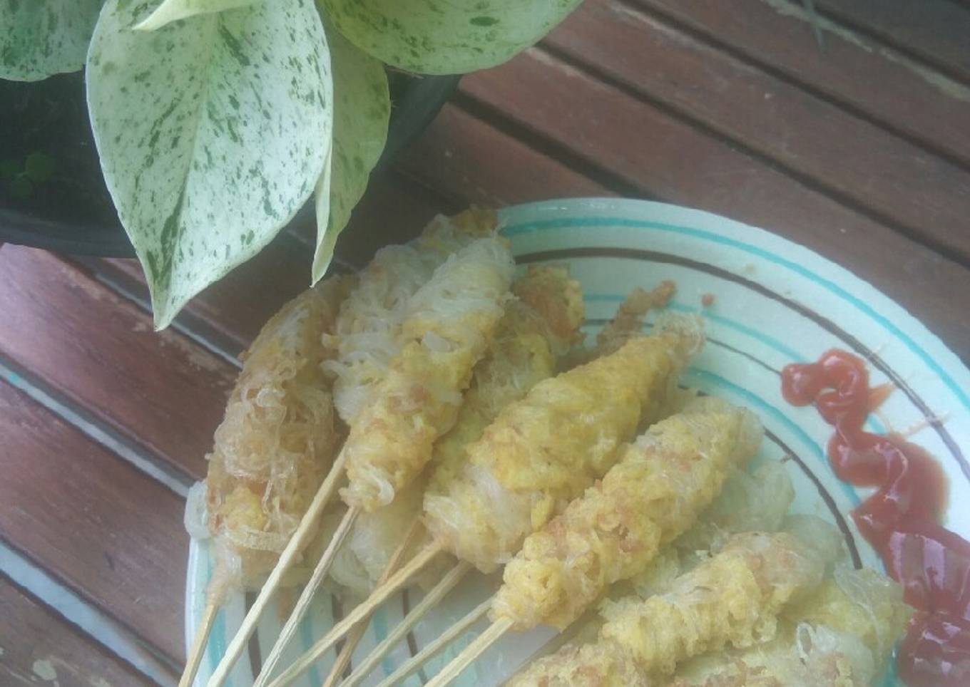 Sate gulung telur bihun