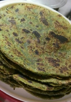 A picture of Palak coriander thepla.