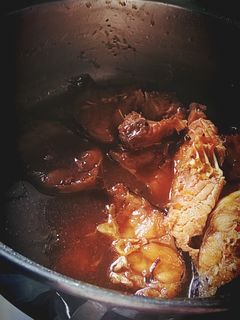 Hình của món Cá ngát kho cay.
