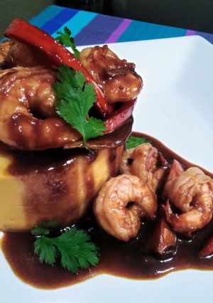 Una foto de Causa a base de Salsa Madre con Langostinos al Ostión👍🇵🇪