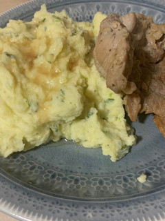 Una foto de Puré de papa con cilantro