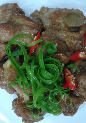 Hình của món Sườn Non Kho Nước Dừa.