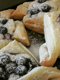 A picture of Puff Pastry Blueberry Cream cheese.