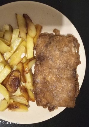 O poză a rețetei Creier de porc cu cartofi prăjiți.