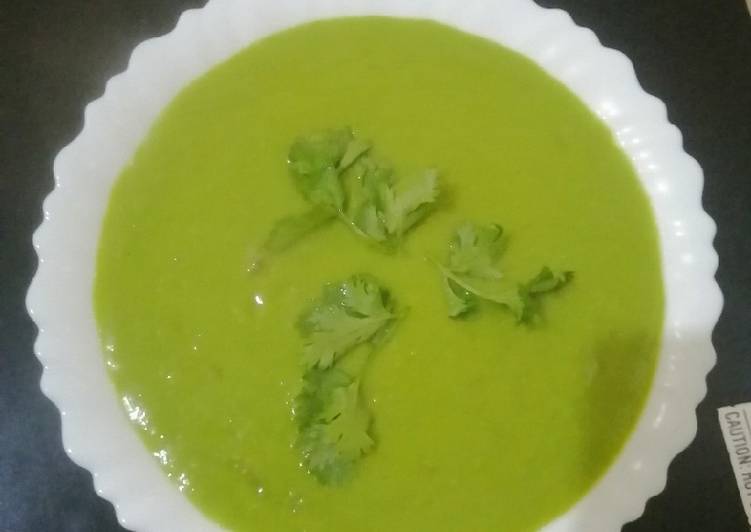 Get Lunch of Greenpea soup (minji)