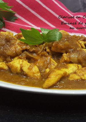 Une photo de Emincé de poulet au curry
