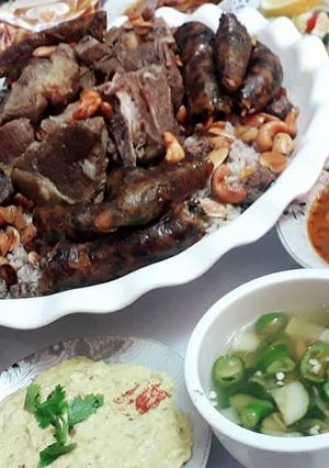 صورة لوصفة رز بالخلطه الليبي ومصارين